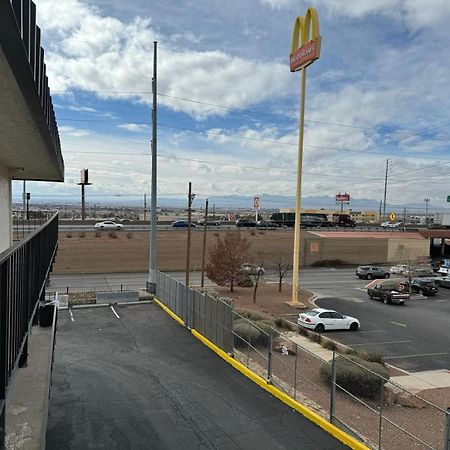 Days Inn By Wyndham El Paso Airport East Eksteriør billede