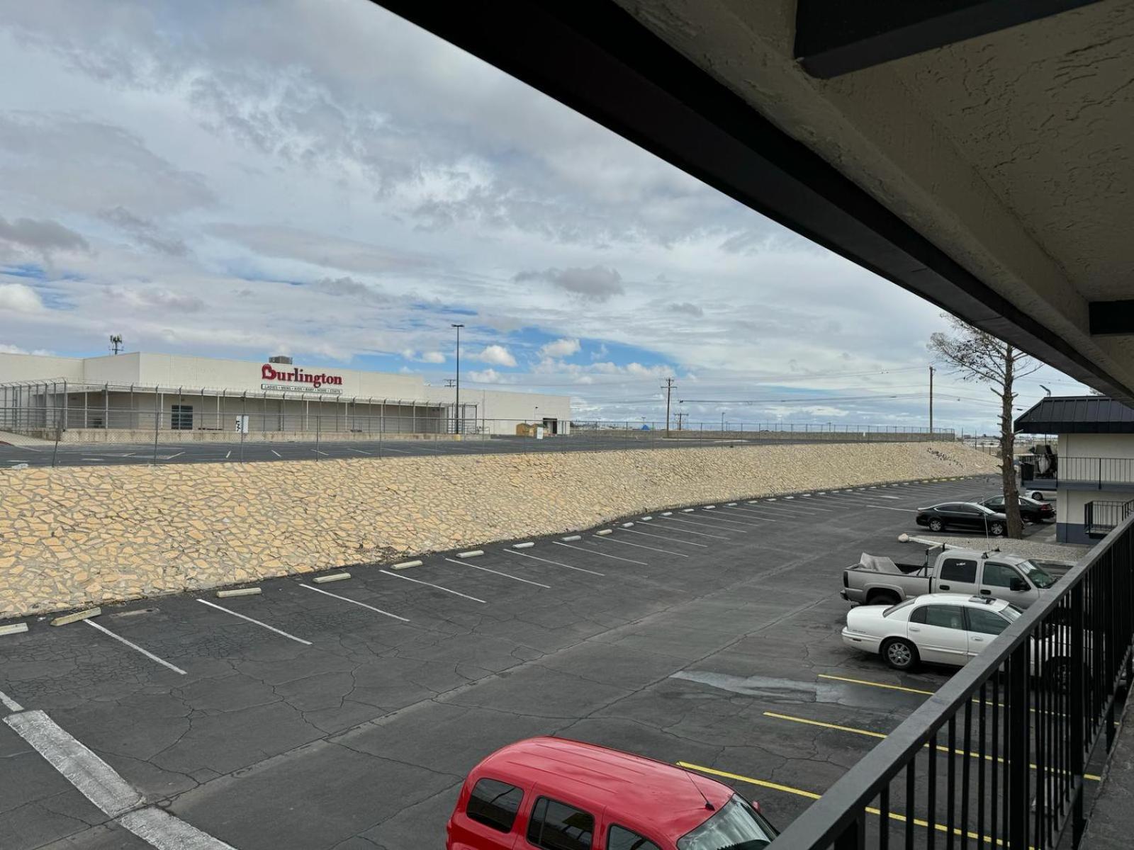 Days Inn By Wyndham El Paso Airport East Eksteriør billede